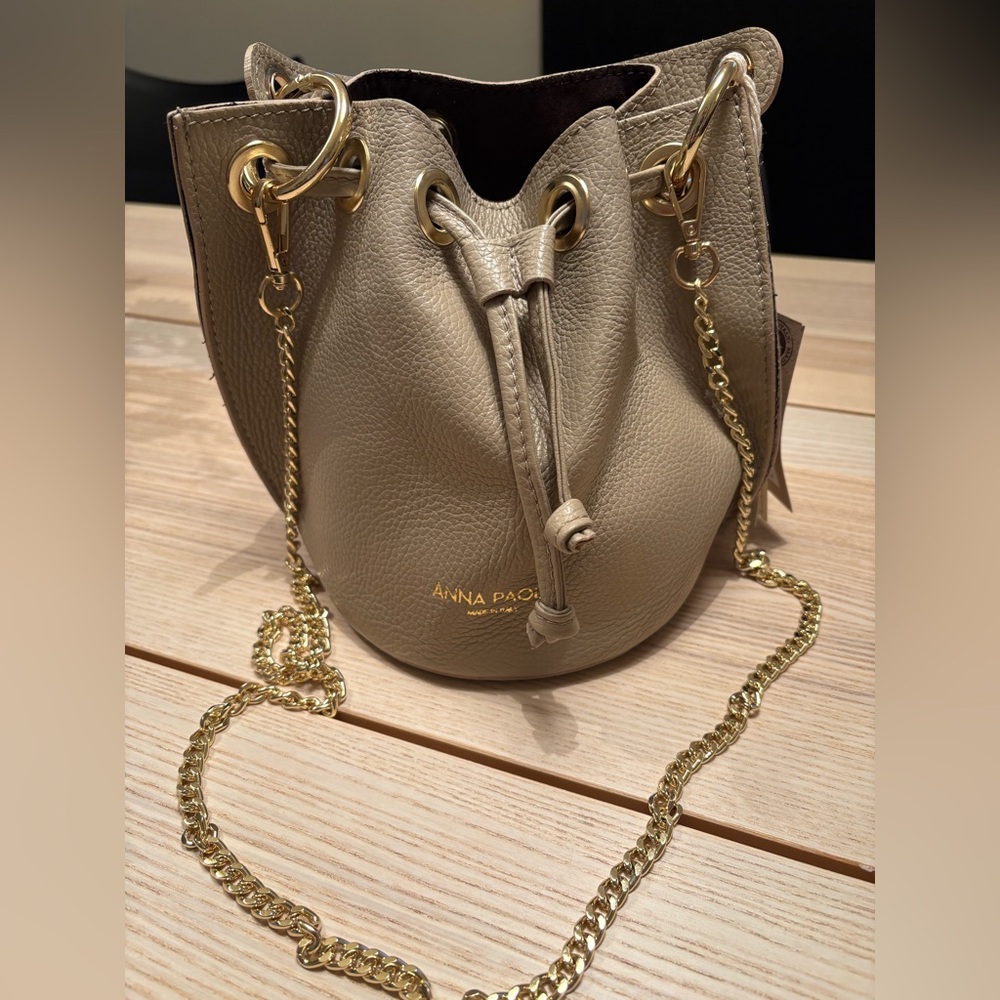 NWT Anna Paola Italian Leather Bucket Bag